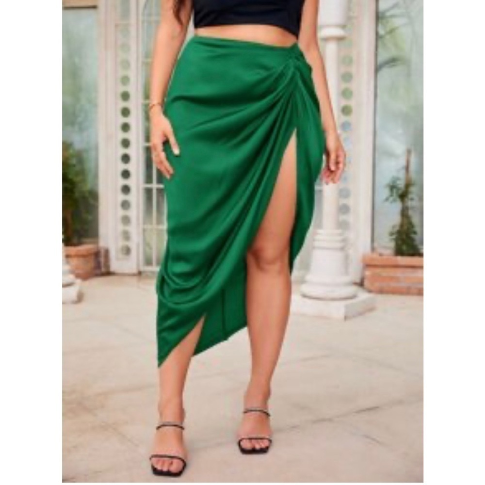 NWT SHEIN Green Side Ruched Skirt